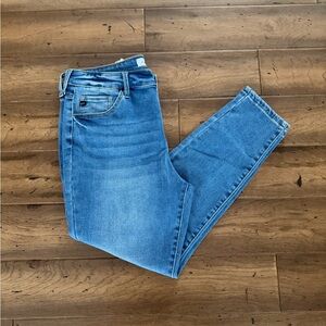 KanCan Essentials HI-RISE ANKLE SKINNY 15/31 SHORT NWT